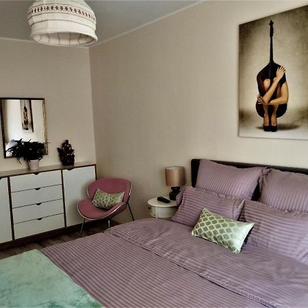 Central Lala Apartament Lägenhet Braşov Exteriör bild