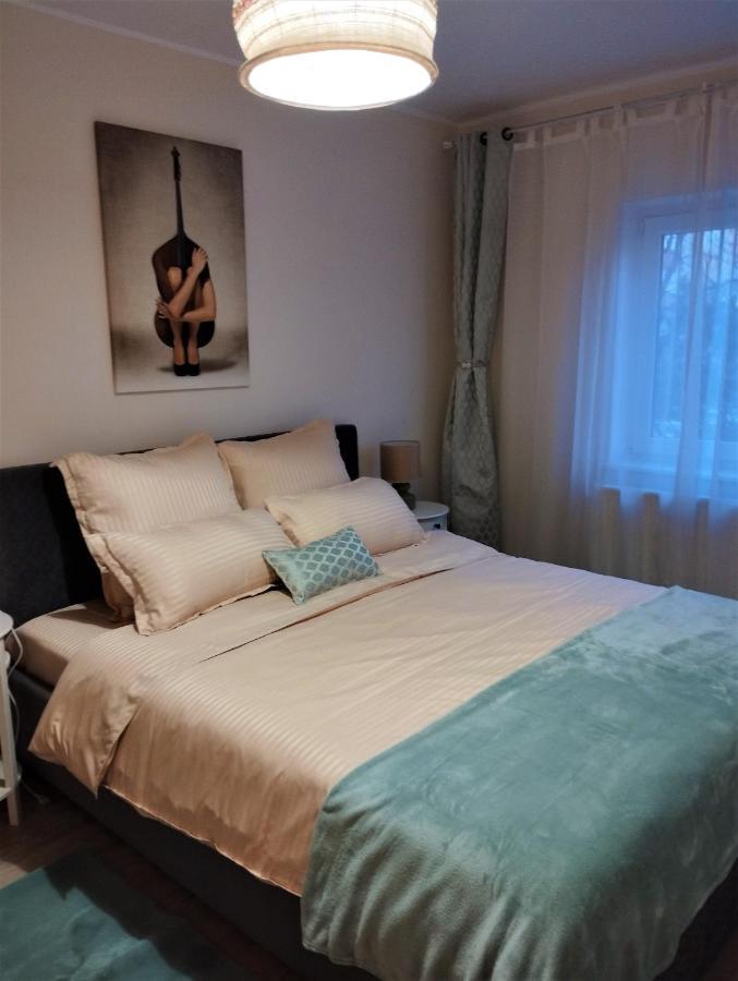 Central Lala Apartament Lägenhet Braşov Exteriör bild